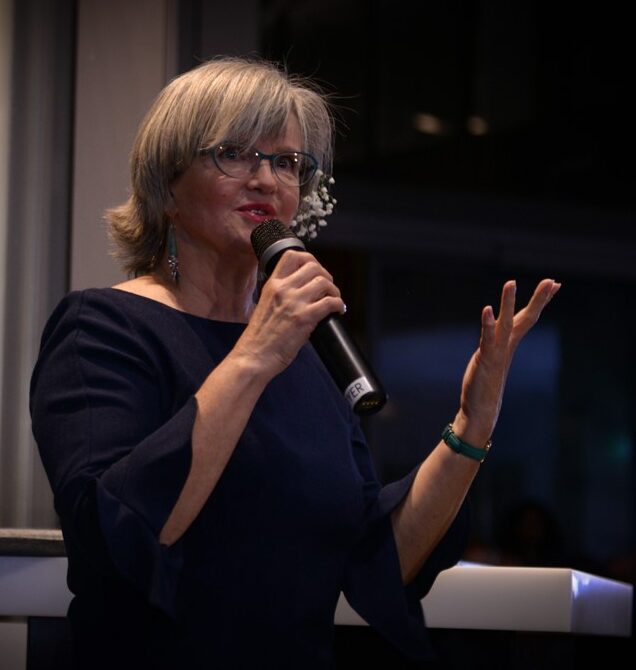 Dr Fiona Kerr speaking at a conference